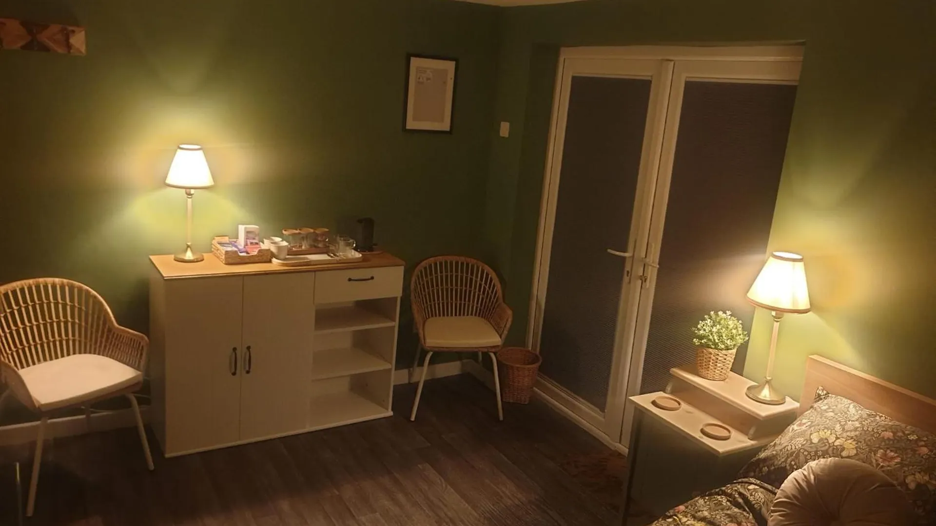 Farsley Guest Room Seperate Entrance With Double Bedroom And Private Shower Room Penzion